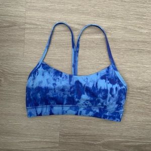 Lululemon Flow y Sports Bra